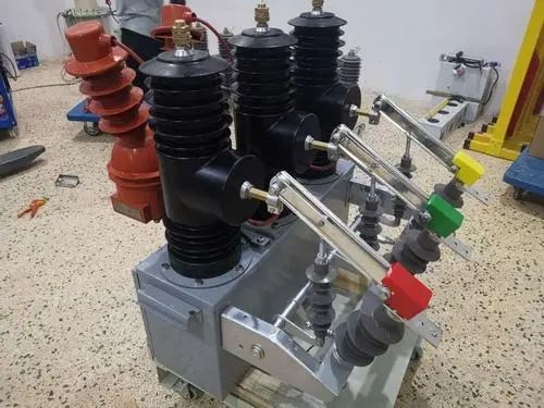 Characteristics of vacuum circuit breakers